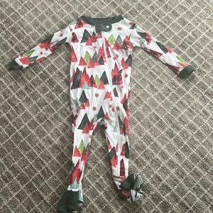 Burt’s Bees Baby Holiday Pajamas, size 3-6 months.